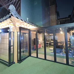 Y's House Гостевой дом